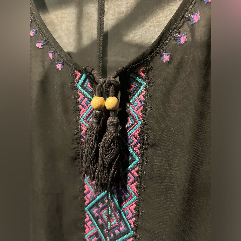 Maurices semi sheer black blouse with details, size 1X - Picture 2 of 5